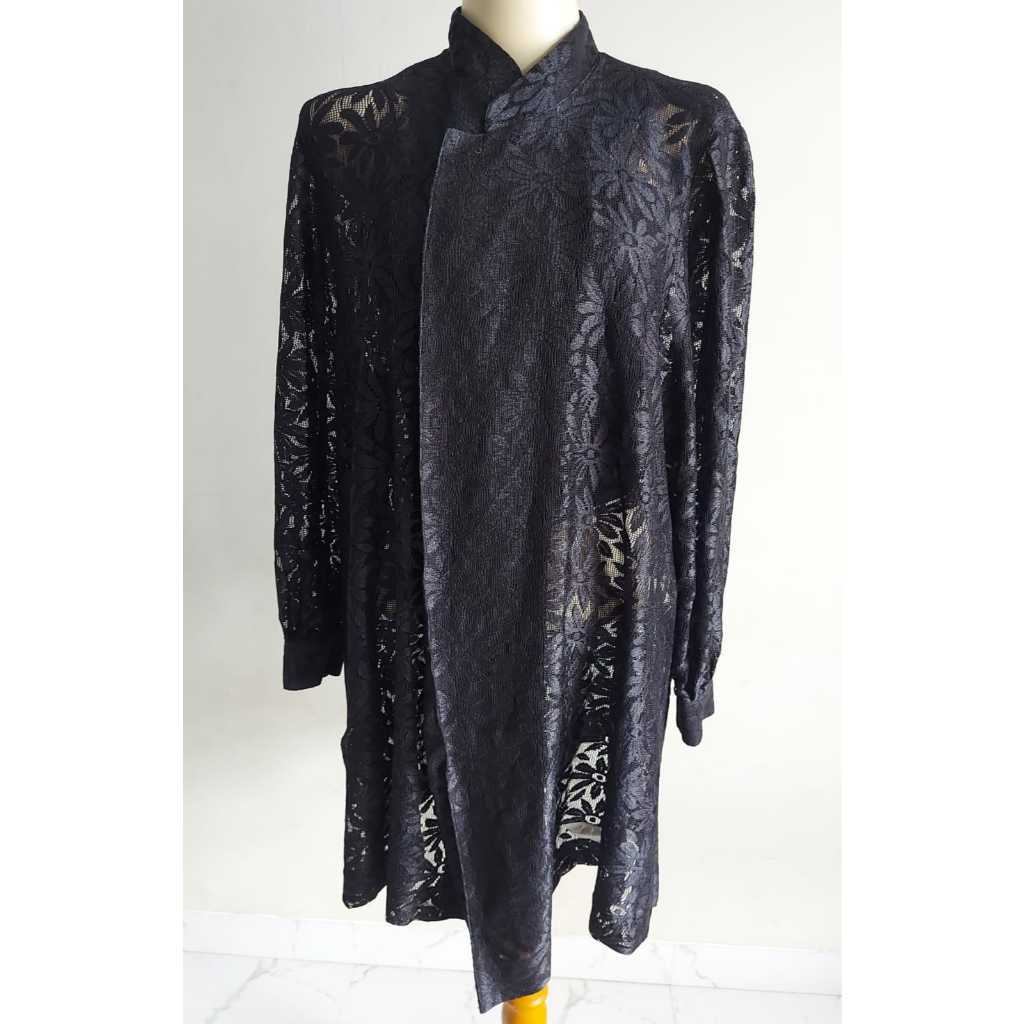 PRELOVED/PL - OUTER WANITA/OUTER WANITA PANJANG-HITAM/MOTIF BUNGA
