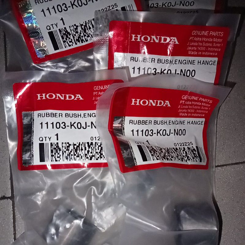 11103K0JN00 – RUBBER BUSH ENGINE HANGER, BOSH MOUNTING, BOSH ARM ADV 160, BEAT DELUXE, GENIO, PCX 16
