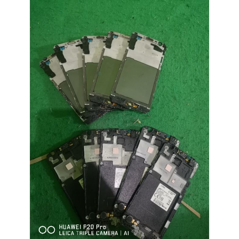 tatakan/frame lcd Samsung j2 prime