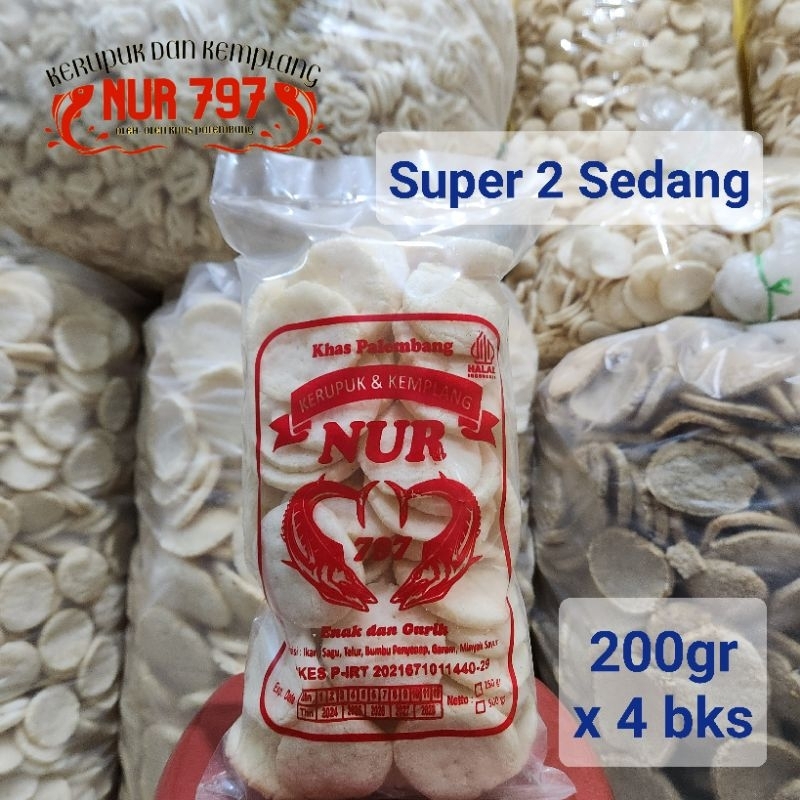 

SUPER 2 SEDANG 800 gram kancing ikan tenggiri kerupuk dan kemplang NUR 797 khas palembang asli