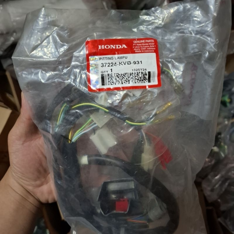 KABEL BODI BAGIAN SPEEDOMETER KM ATAS MOTOR HONDA Vario 110 CW (2006 - 2014) 37224-KVB-931