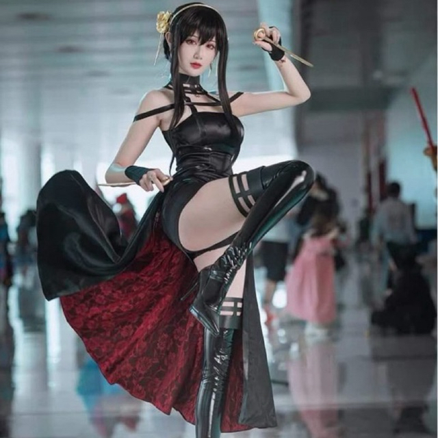 [ PRELOVED COSTUME ONLY 260.000 ] Yor Forger Spy X Family Costume Cosplay Anime Anya Forger Wanita H