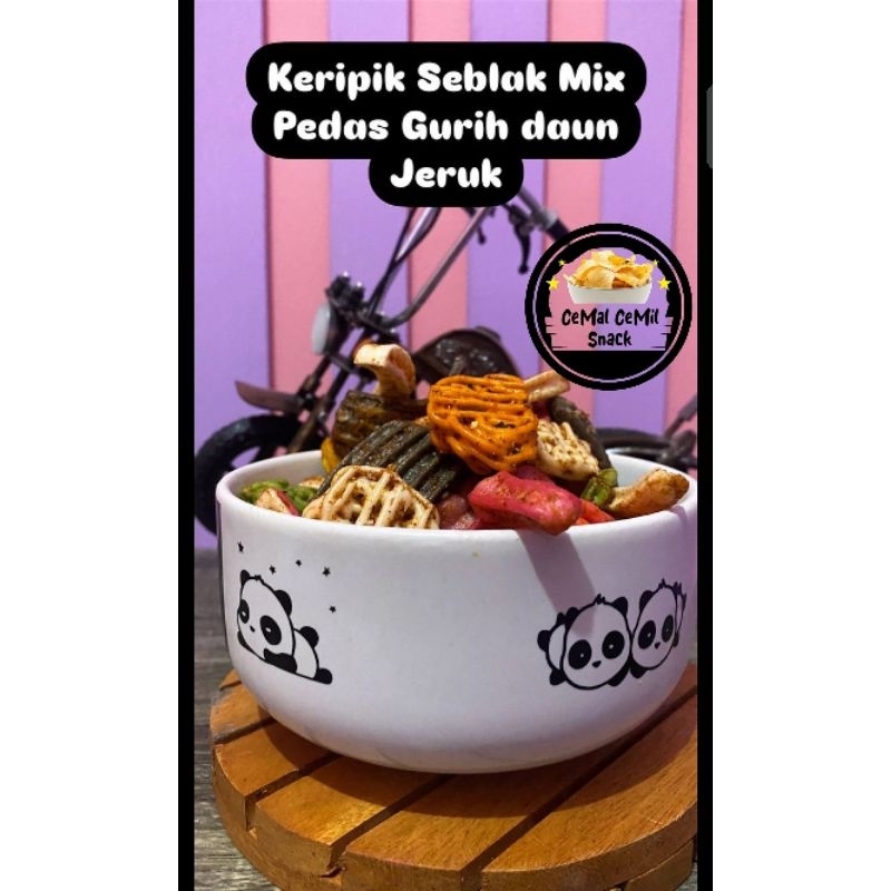 

KERIPIK SEBLAK MIX PEDAS GURIH DAUN JERUK /KERIPIK JENGKOL MIX 200GRAM