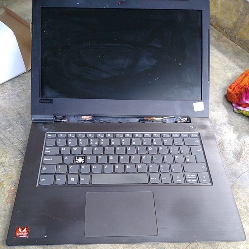 LAPTOP LENOVO V330-14ARR RYZEN 3