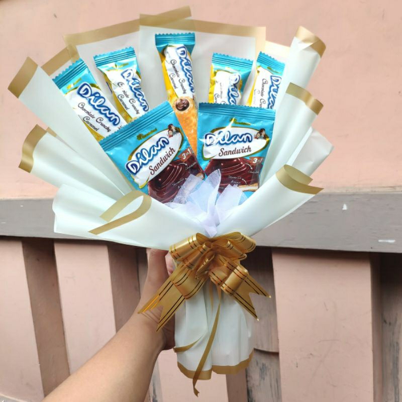 

Buket Snack Biru , Bouquet Snack , Bucket Jajanan Murah Hadiah Ulang Tahun , Wisuda