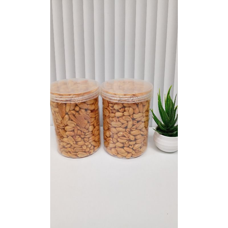 

KACANG ASIN HOME MADE IBU CALISTA