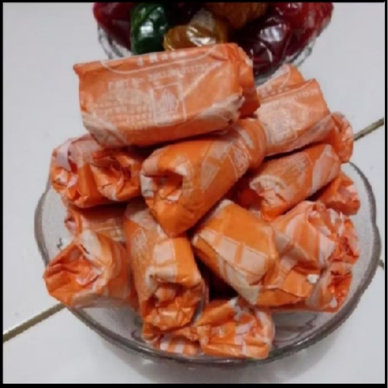 

Dodol Garut 1kg rasa Durian oleh oleh/makanan khas Daerah Garut Gunung Cikuray