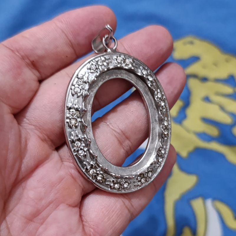 CL 04 Cangkang Emban Liontin Titanium Super Alusan Silver 40x30 mm