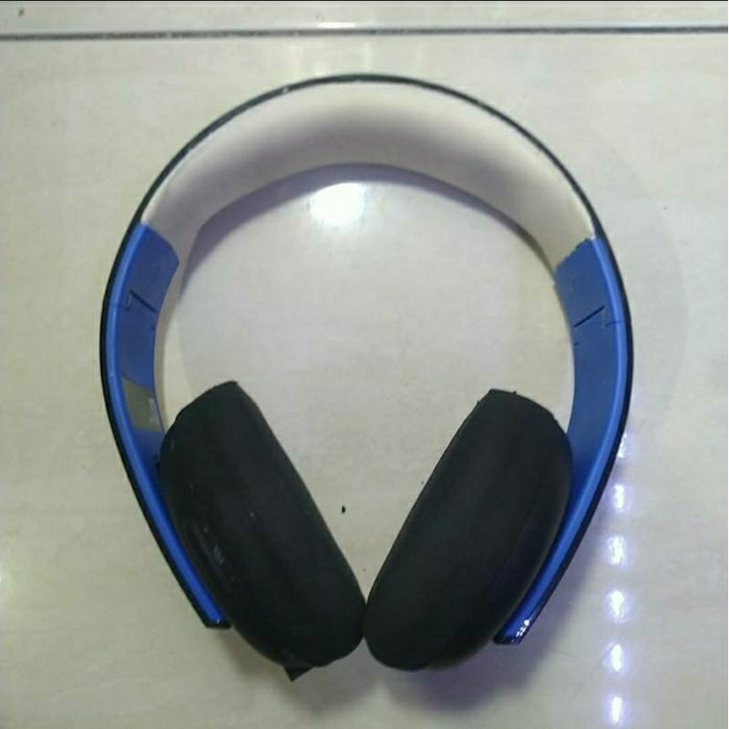 Headphone PS4 bekas