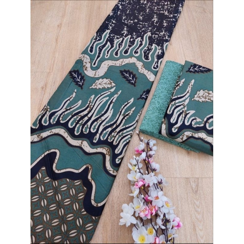 KAIN BATIK KATUN WARNA HIJAU / KAIN BATIK JARIK / KAIN BATIK ROK KEBAYA KAIN BATIK METERAN UKURAN 1X