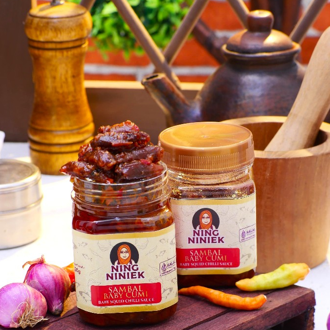 

SAMBAL BABY CUMI PEDAS NING NINIEK KHAS SURABAYA 120GR PRAKTIS SIAP MAKAN