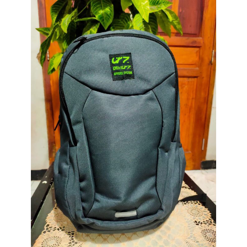 Tas Gendong Sekolah simple Laptop Ransel Pria Wanita