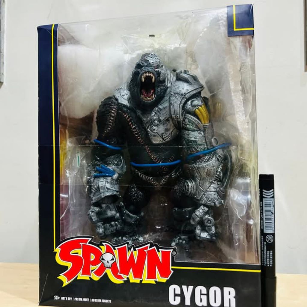 action figureCygor Megafig action figure from the Spawn toy line by McFarlane Toys.Detail bagusBIBIH