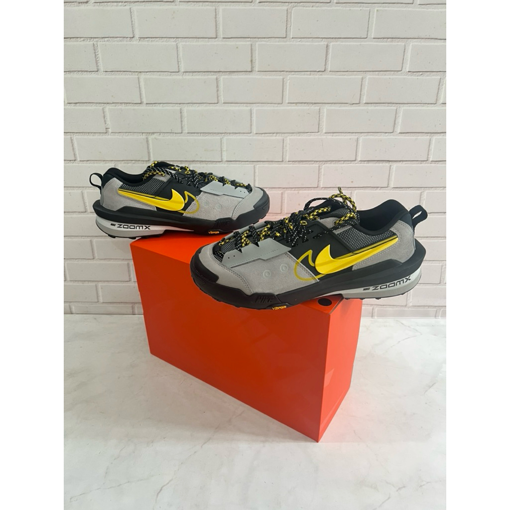 Nike Zegamadome X Sacai Matte Silver Yellow ( 100 % Original )