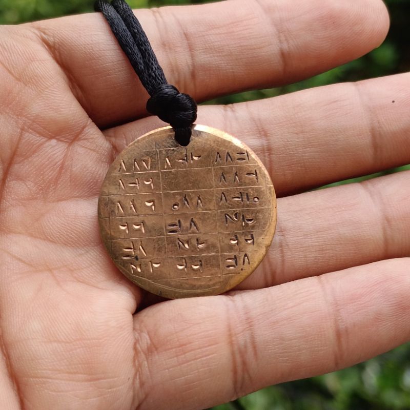 kalung pancar merah andarun kuningan