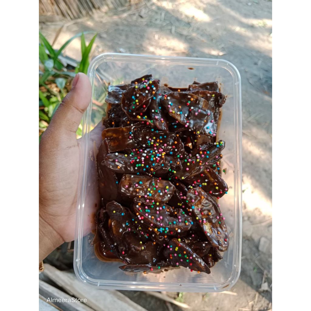 

Keripik Pisang Lumer 2 box 500ml By Almeera Food