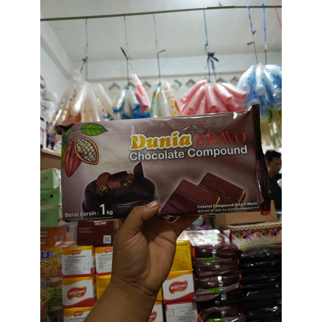 

Dunia BRAVO Chocolate Compound – Cokelat Compound Hitam Manis 1kg