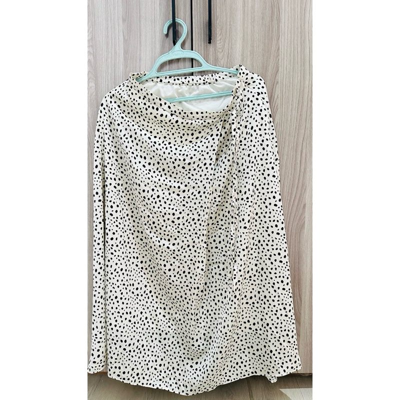 Uniqlo satin midi skirt