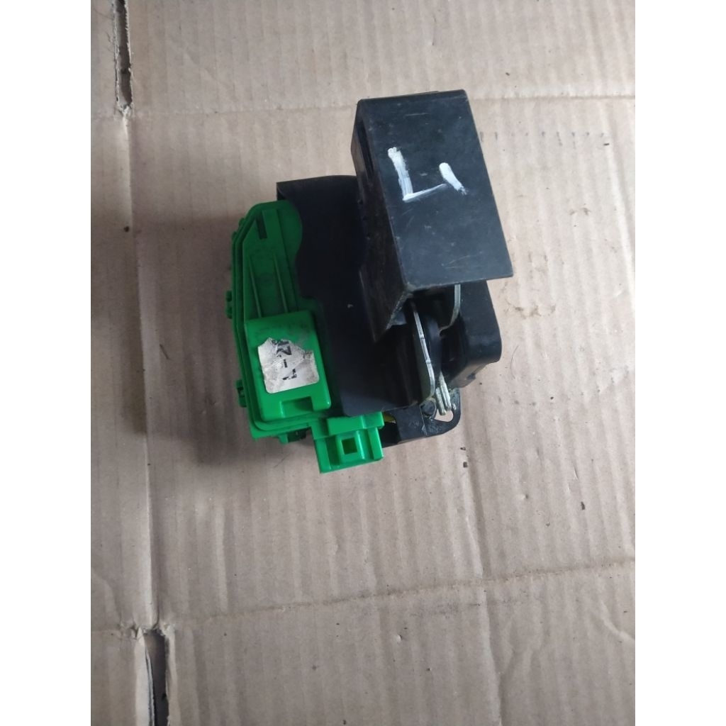 doorlock pintu hyundai grand Avega