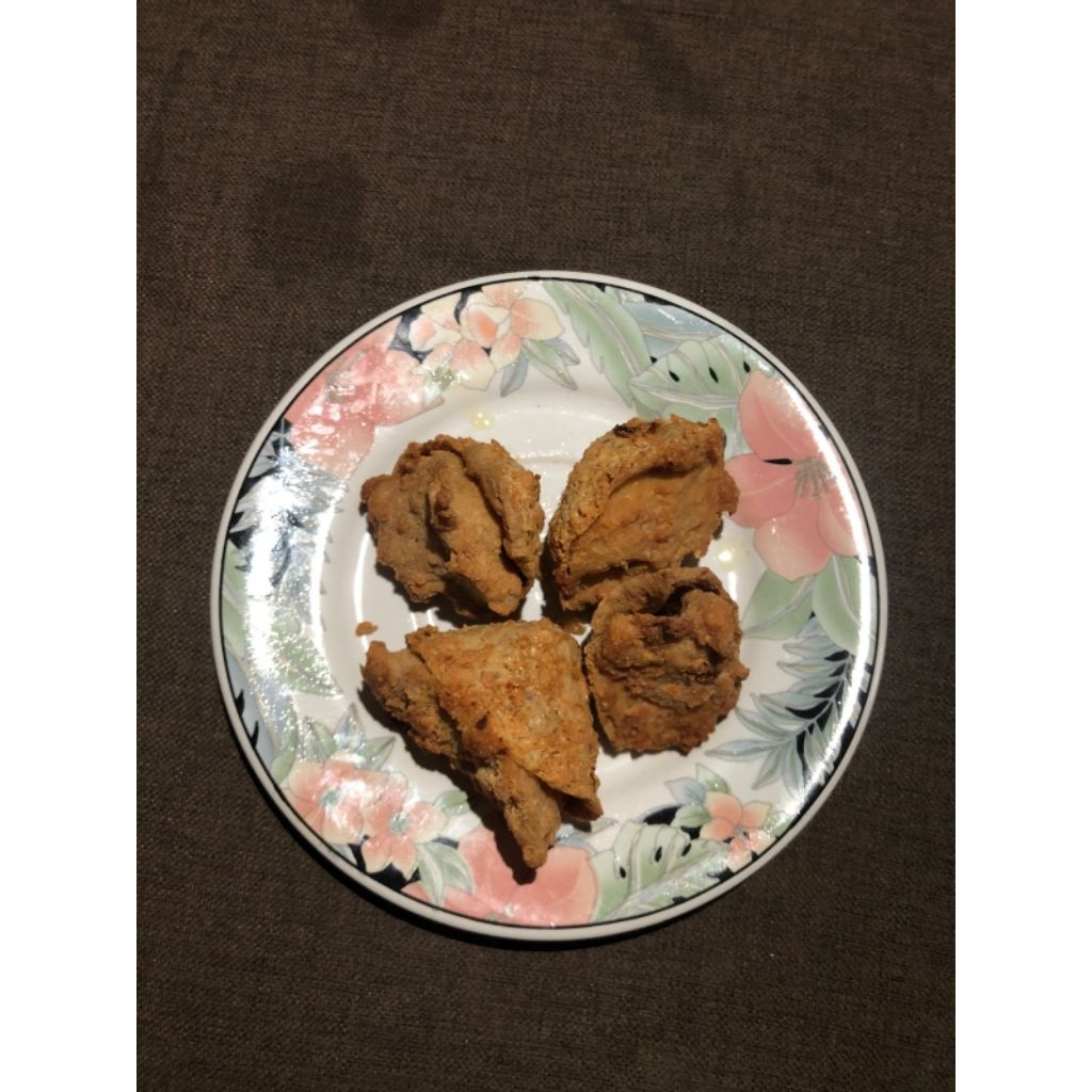 

Tahu walik ayam krispy (Bisa Frozen) is 4 pcs + Sambal