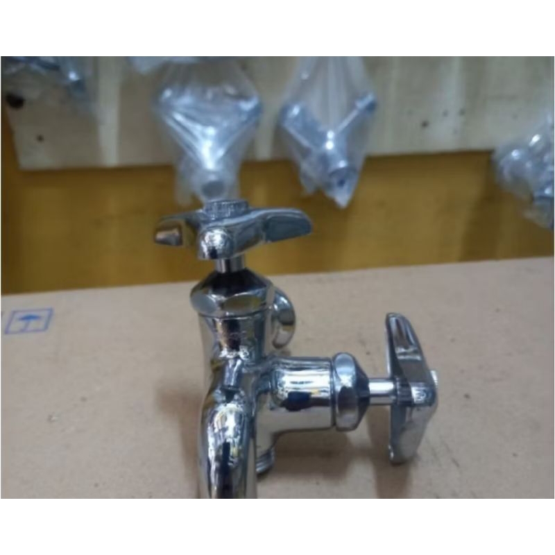 Kran Cabang TOTO//Kran Double Sower