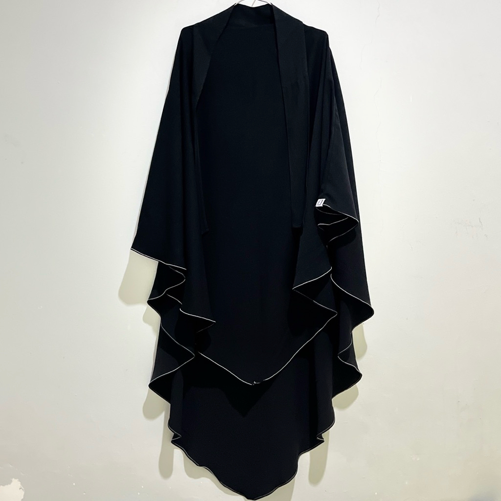 Elmadina FK AM Black Mina size M (preloved)