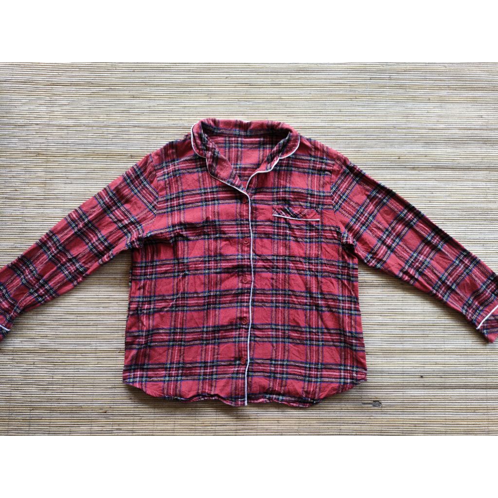 Preloved - GU Piyama Atasan Only