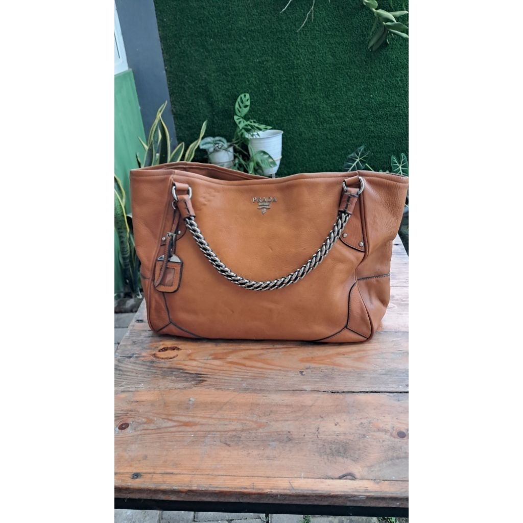 preloved tas PRADA