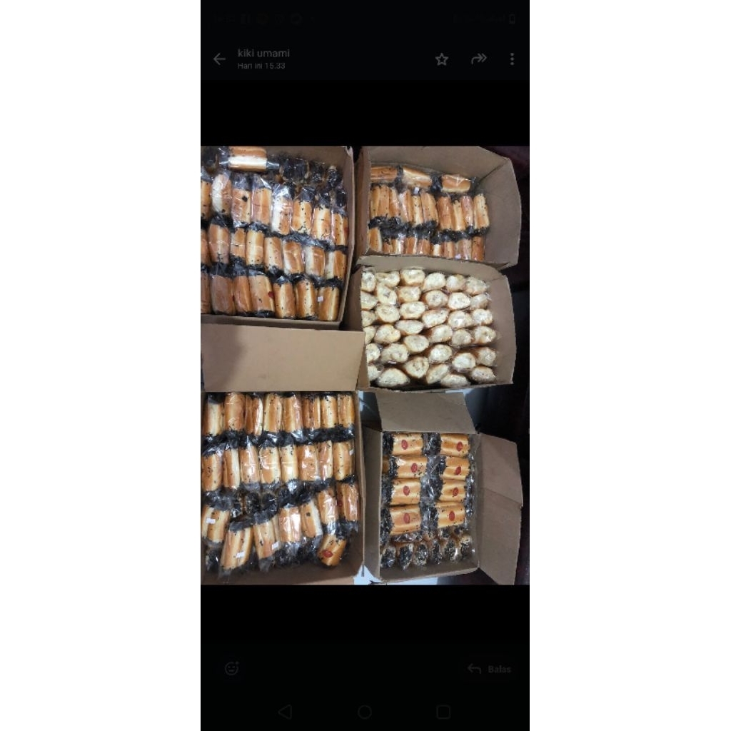 

ROTI HANGAT ENAK EMPUK 3 RASA