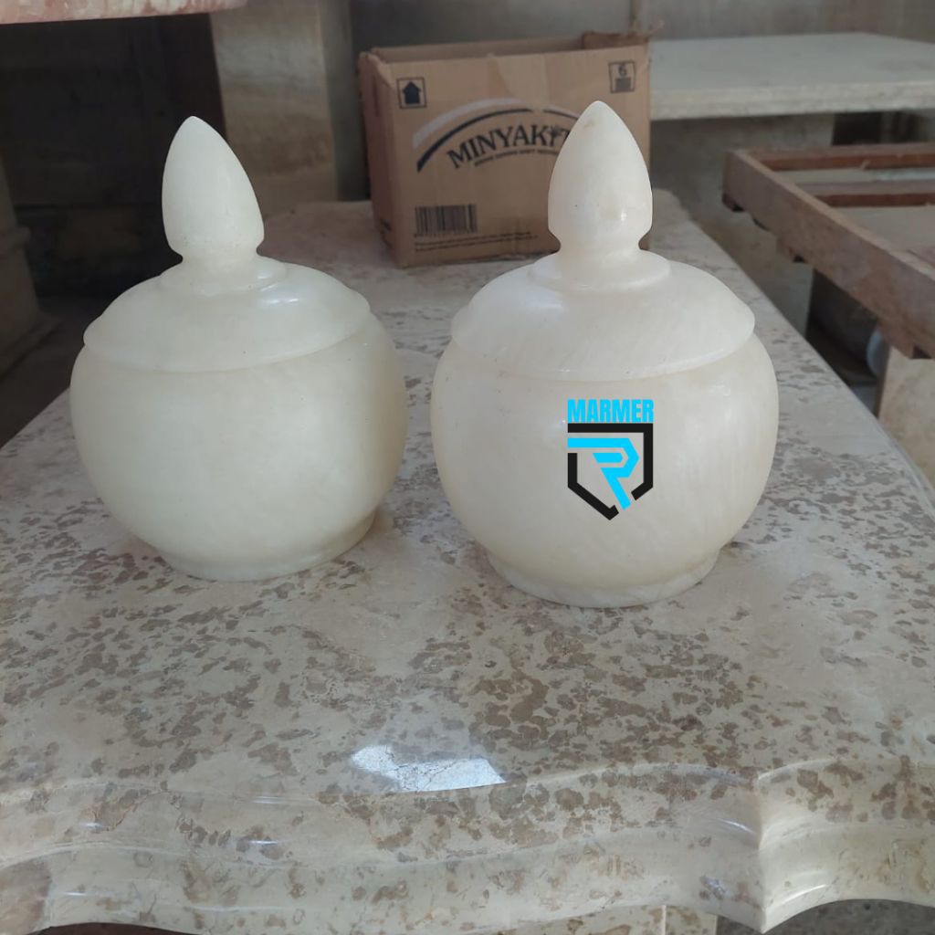 Toples tutup batu onix putih bening