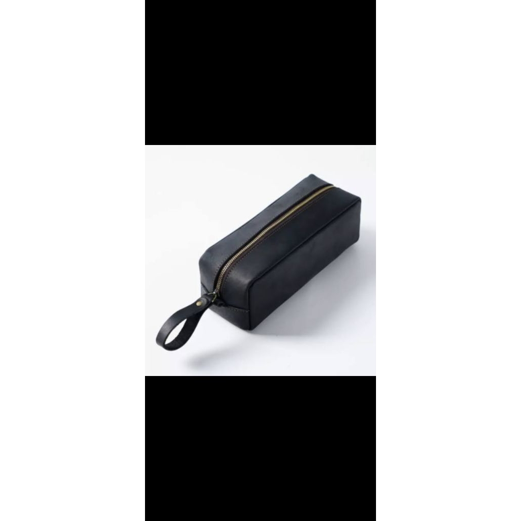 

Tempat Pensil Semit