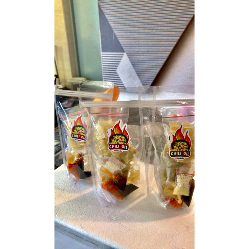 

Pangsit ayam Chili oil