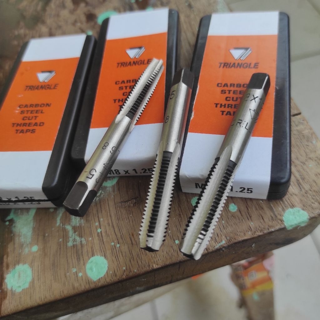 hand tap m8 x 1.25  0.75  1.0 1.5 triangle carbon seet metric set mata hand tap triangle m8 x 1.5 se