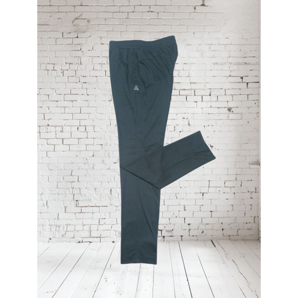 AirWalk Trackpant Pria grey Slim fit size M