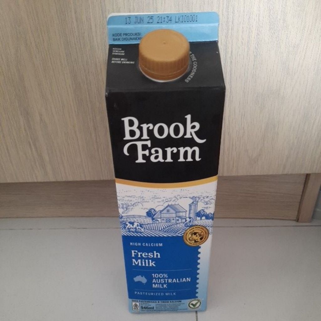 

READY Exp16/6/25 Brook Farm 946ml Fresh Australian Milk Susu Import