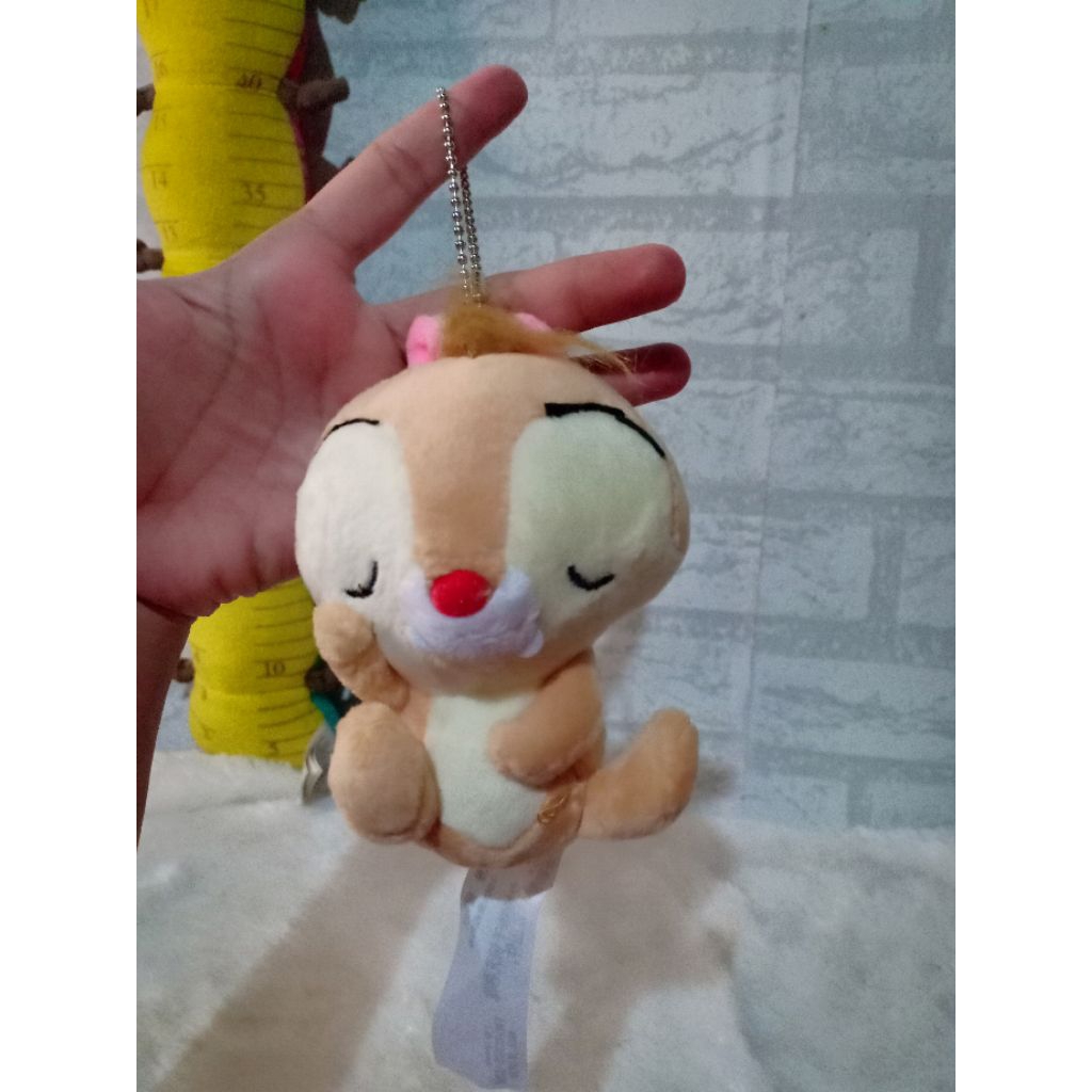 gantungan kunci boneka tupai Disney