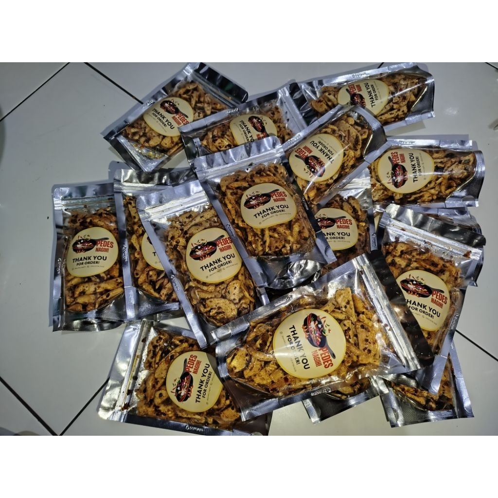 

Cemilan Pedes Nagih - Basreng Ikan Gurih