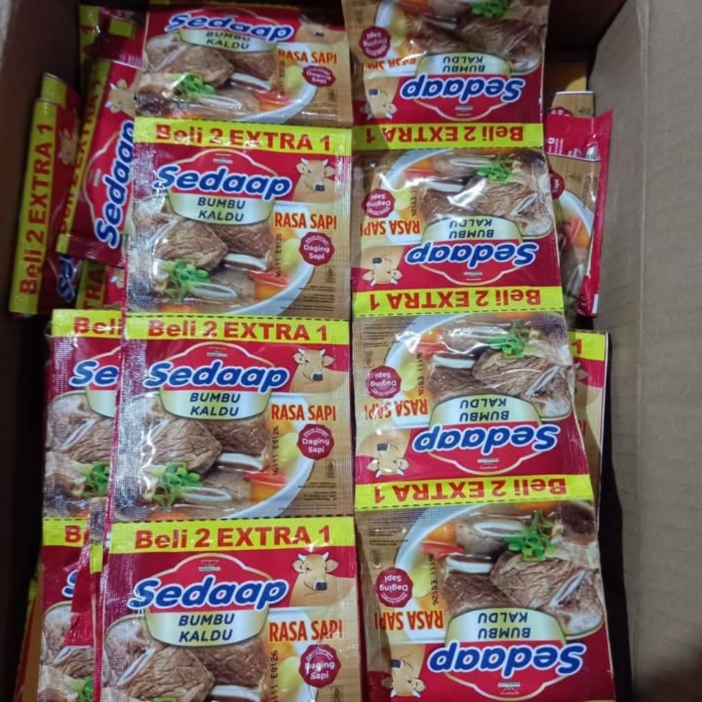 

bumbu kaldu rasa sapi sedap 1 renceng isi 18 sachet