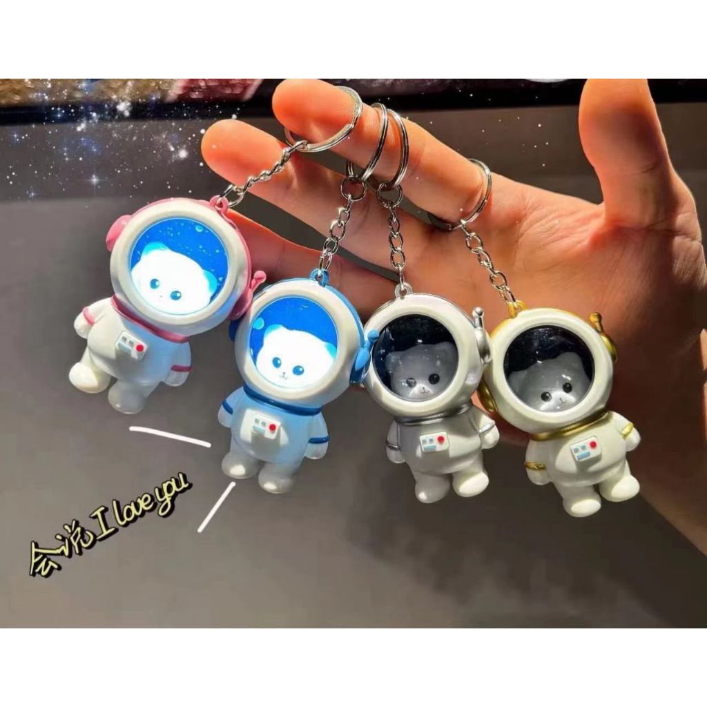 GANTUNGAN KUNCI 3IN1 ASTRONOT LED/BUNYI I LOVE YOU ROMANTIS LOVE COUPLE BATRE KANCING BISA DIGANTI T