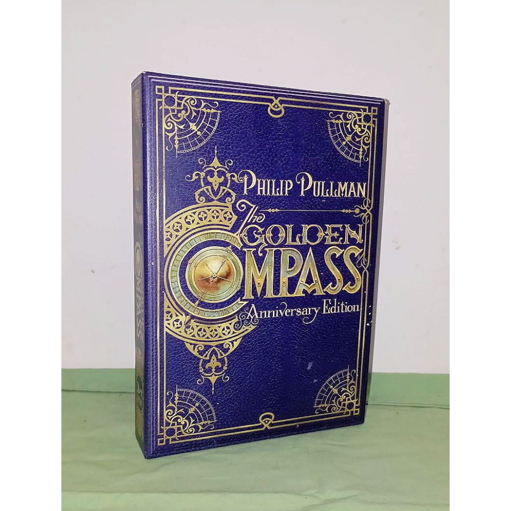 Novel/Collectible Books, Hard Cover. The Golden Compass, Celestial Atlas A Journey in the Sky throug