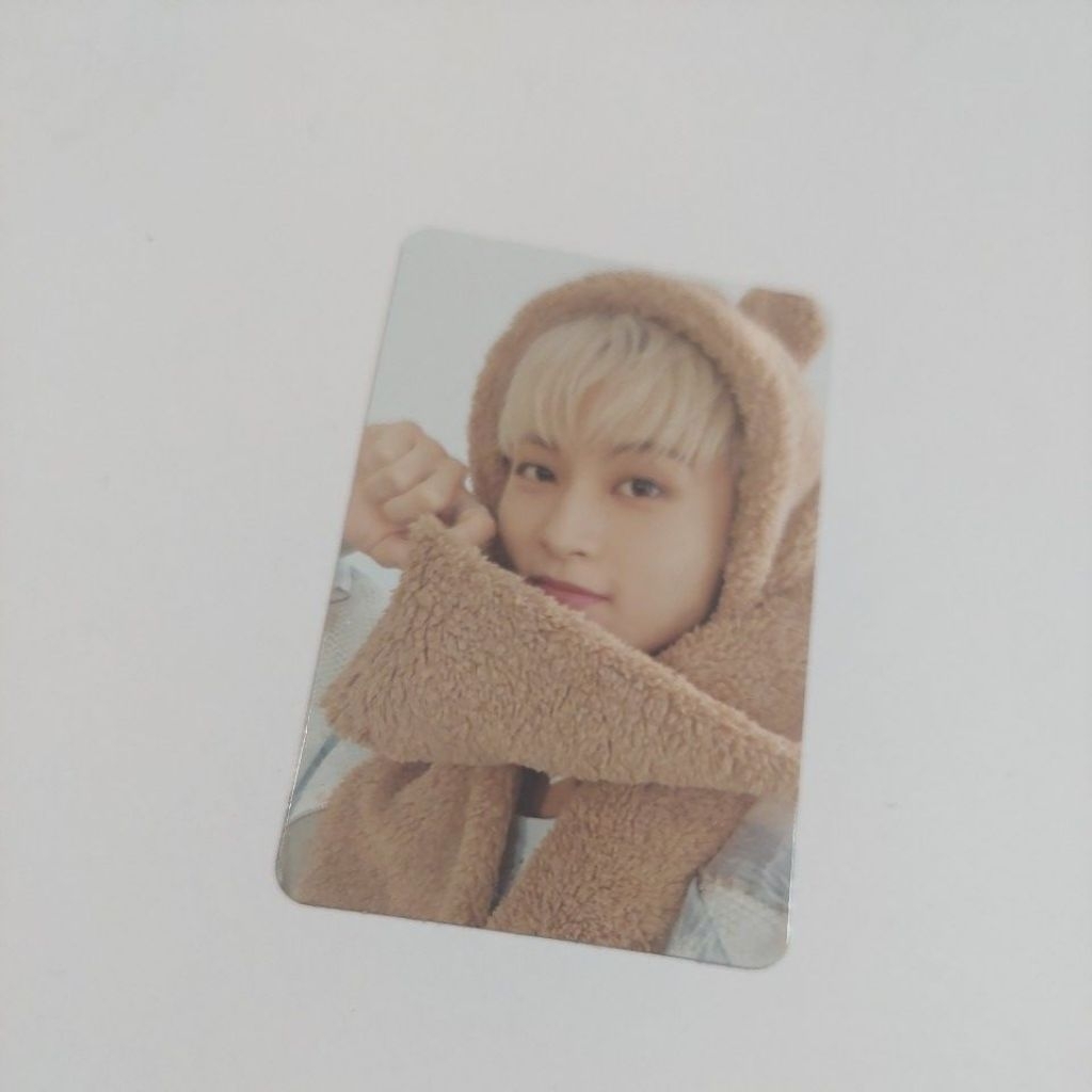 [OFFICIAL] PHOTOCARD MARK NCT 127 TGU THE GREAT UNITY A VERSION BEAR CAPE