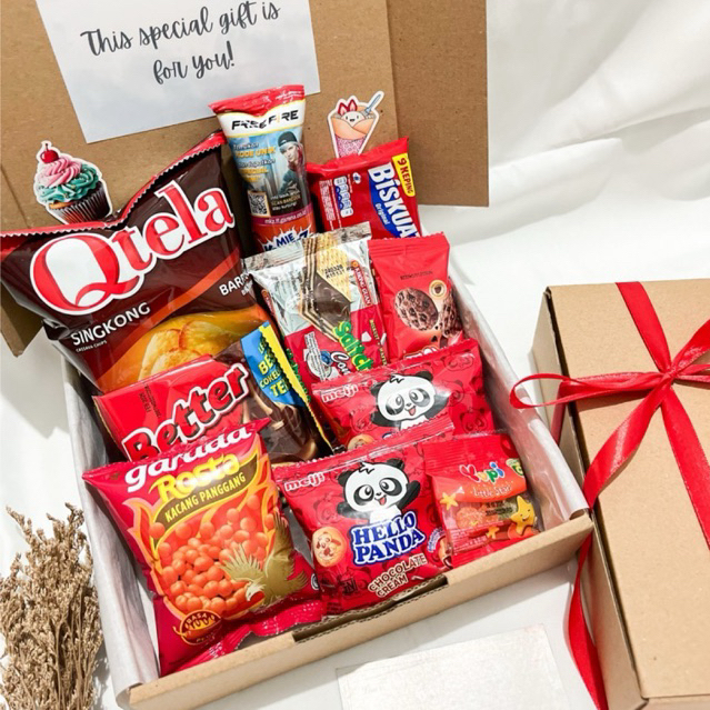 

Zulegift - Gift Box Medium Hampers Snack Ulang Tahun / Hadiah Wisuda