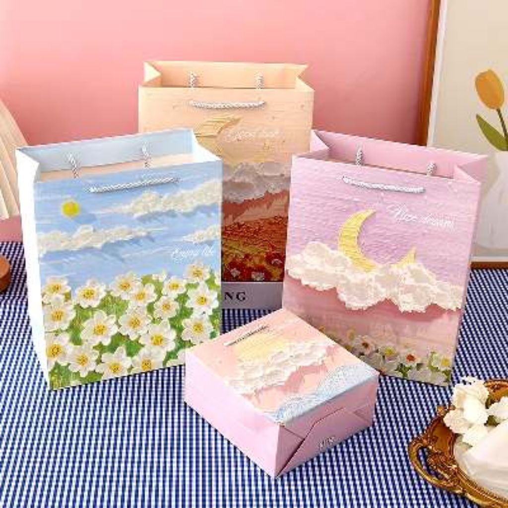 

Paperbag tas kado Art Oil Painting lukisan cat air/ Paperbag motif cantik Lukisan/ Tas Kado ultah hamper goodiebag souvenir korea,paperbag 3dimensi 3D,paperbag timbul,paperbag mewah,estetik, elegant, sultan