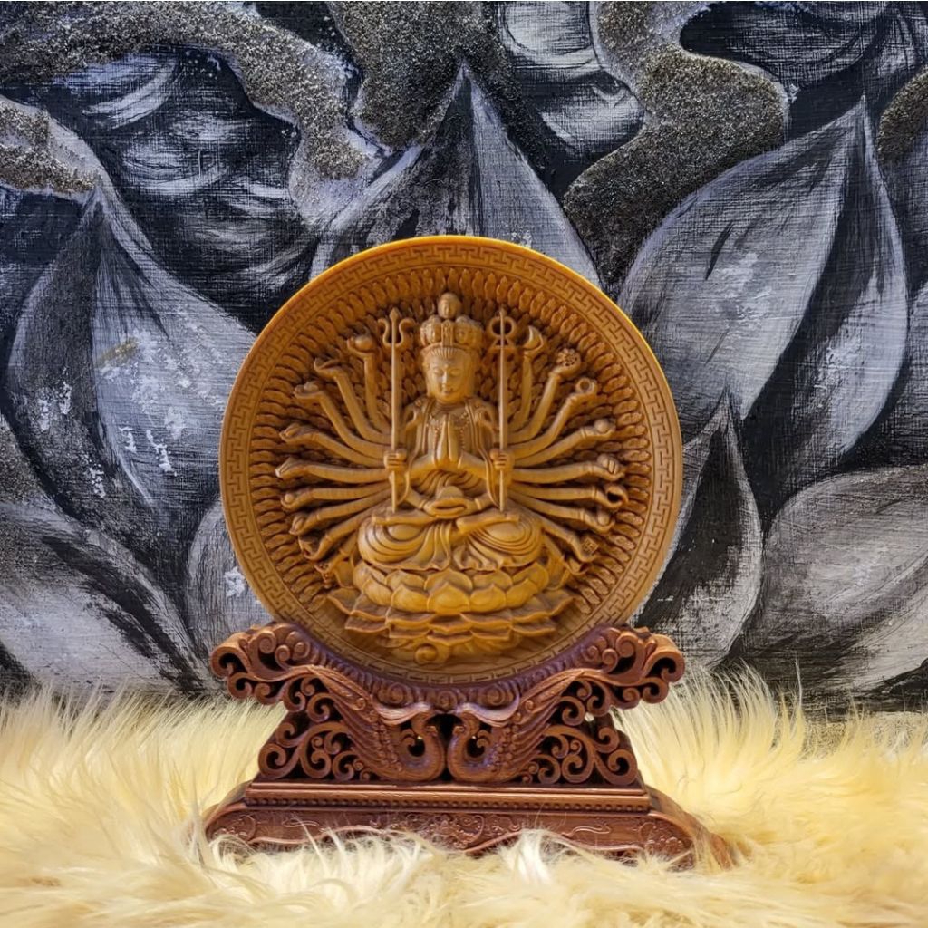 Pajangan Piring Kayu Kwan Im 1000 Tangan