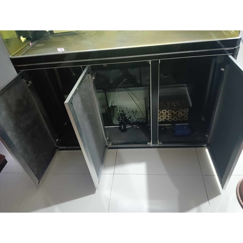 aquarium boyu 120 cm bending ( melengkung )...led touch... kondisi 98 % baru