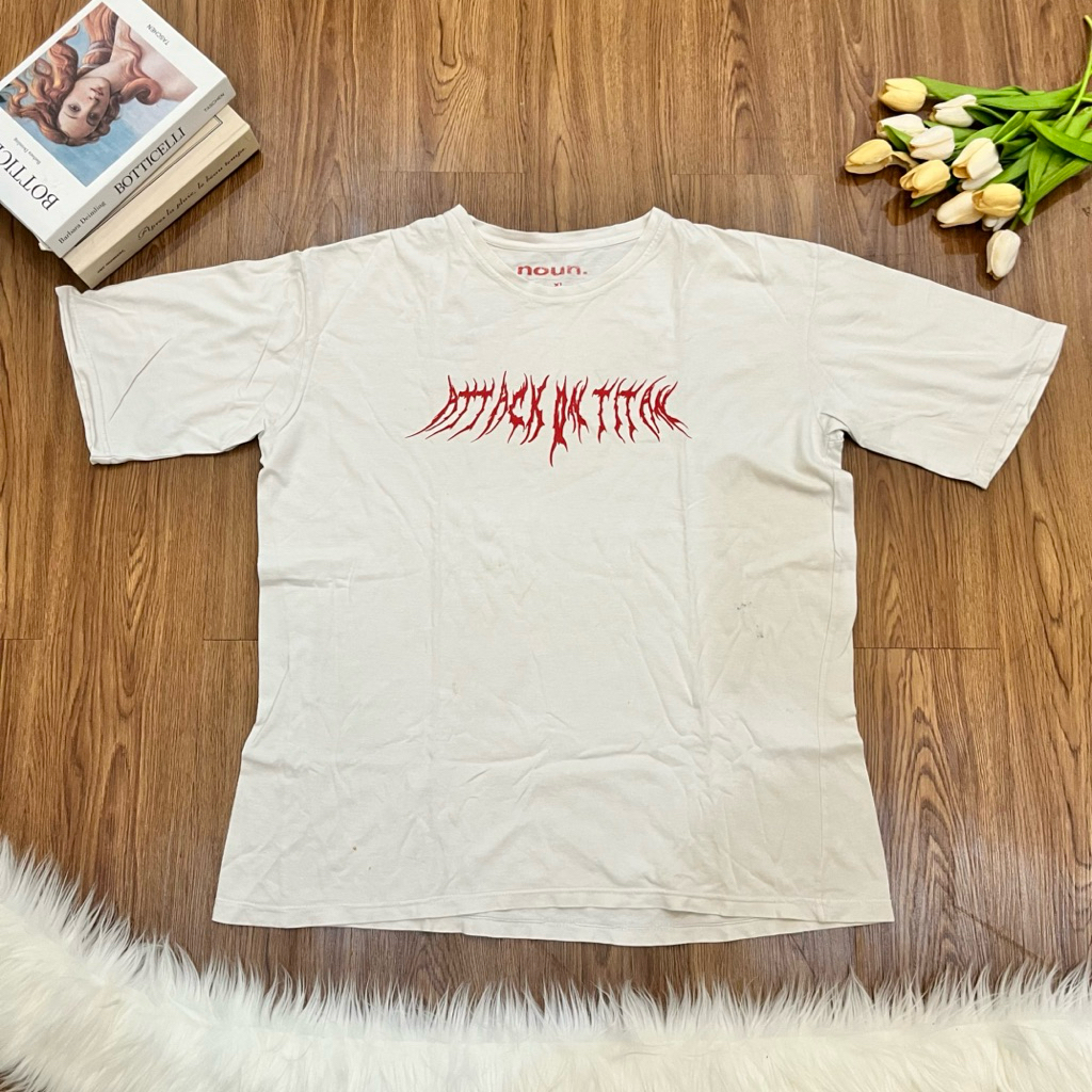 Preloved Tshirt Kaos Putih Attack On Titan Anime