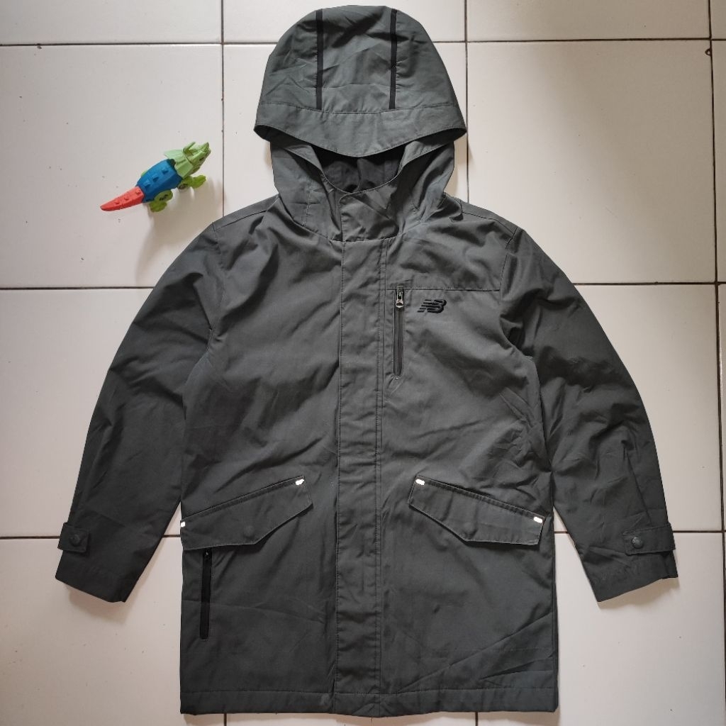 Jaket Outdoor Anak NB New Balance ORIGINAL 100% Second Preloved Branded Gunung Hiking Camping Musim 