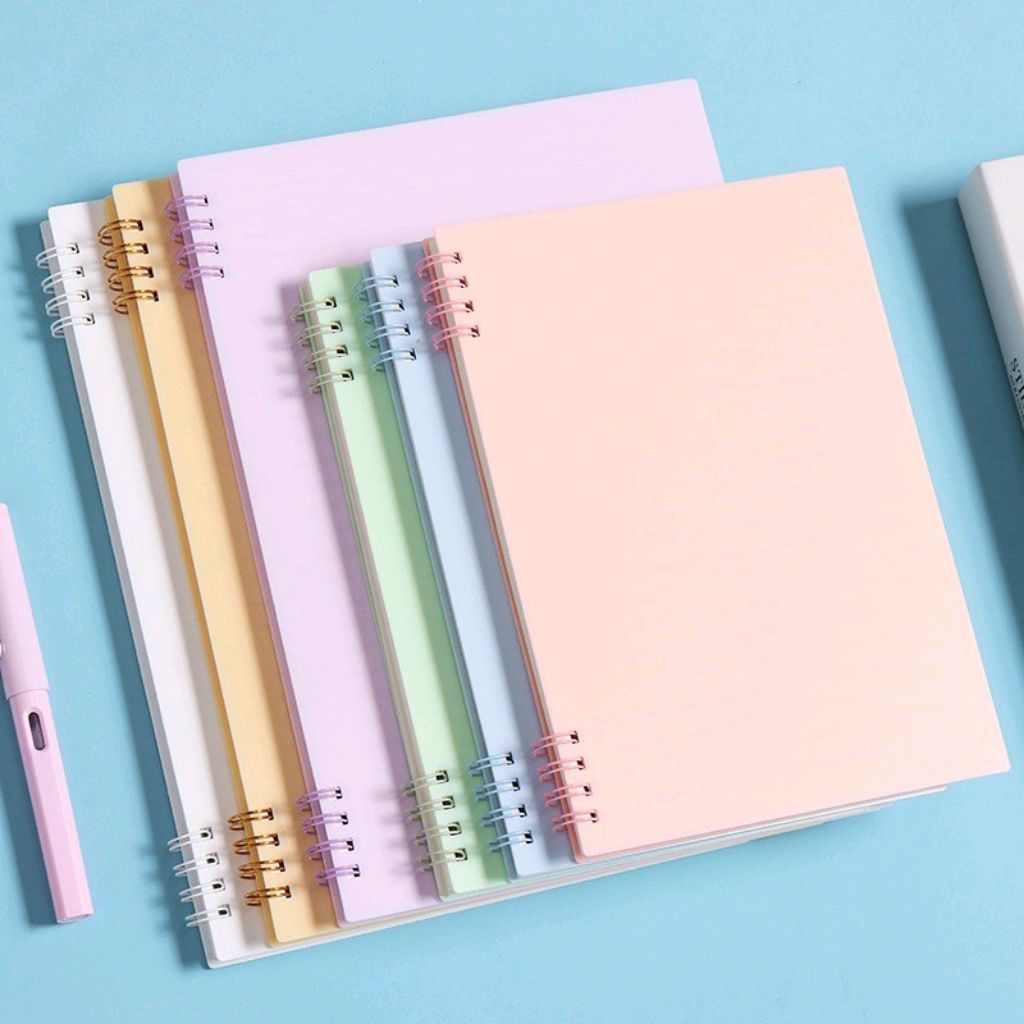 

Notebook A5 Buku Catatan 80 Lembar Buku Diary Aesthetic Sketch Book 8 Lubang Binder Buku Tulis Sekolah Kantor Notebook Jurnal Spiral Cover Pastel Buku Catatan Notebook Spiral Clear Garis Kotak Sketch Journal 80 Lembar Cover Transparan Binder b5 aesthetic