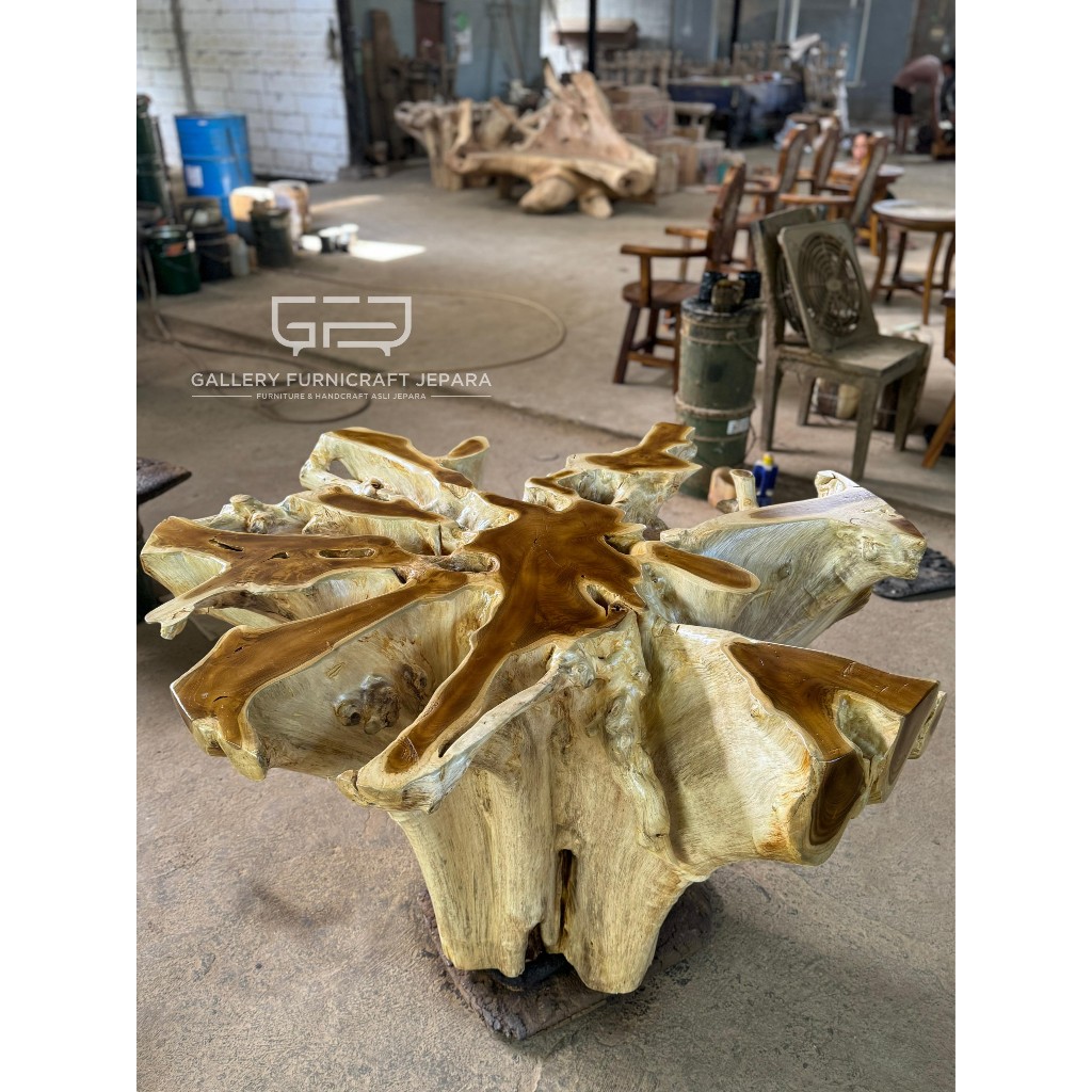 Meja Akar Jati Alami Top Kaca D130 T85cm