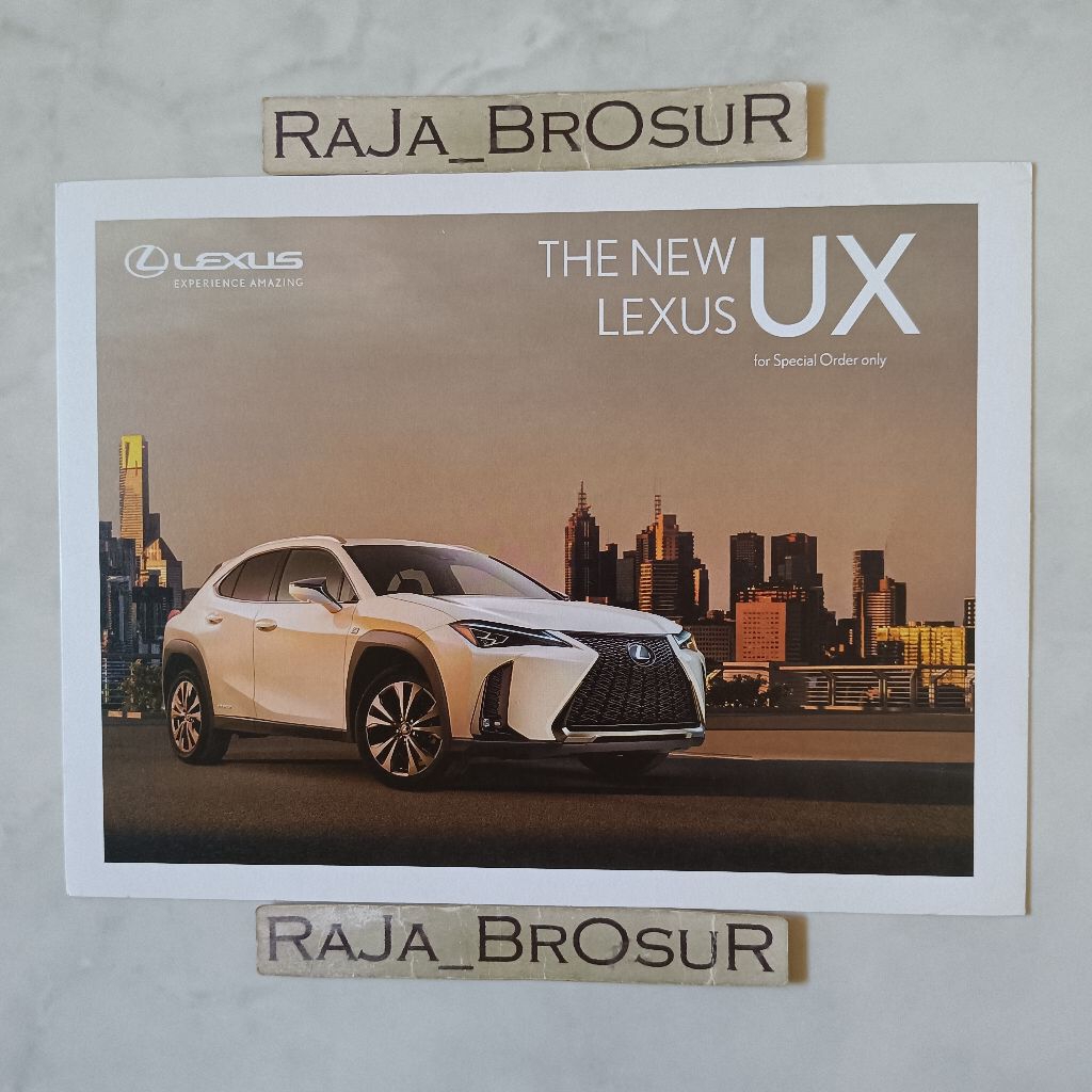 Poster brosur katalog leaflet Lexus UX 200 UX200 Luxury 4x2 A/T UX 200 UX200 T F Sport 4x2 A/T UX 25